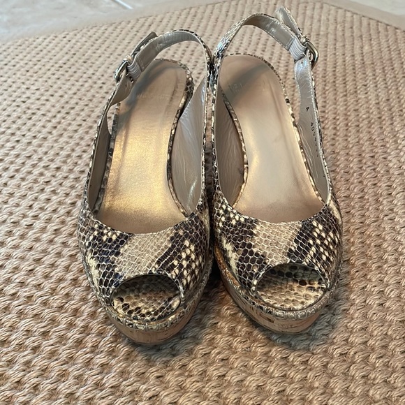 Stuart Weitzman snakeskin wedges size 7